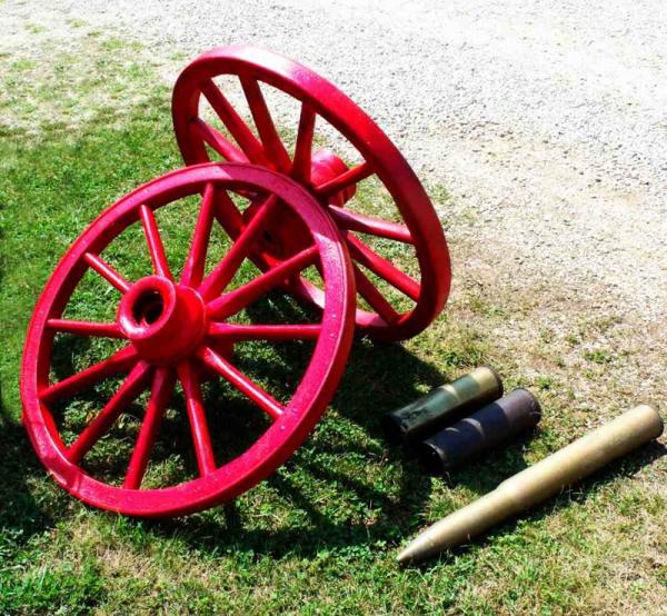 red wheels and ammo