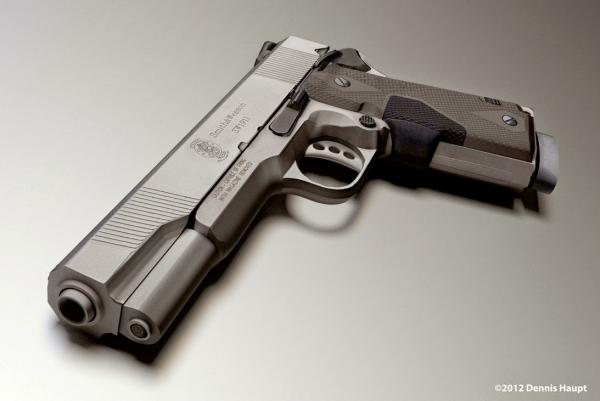 Pistol 9mm Smith &amp; Wesson